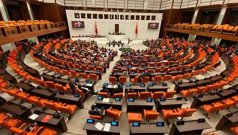 Emekliler İçin Müjdeli Haber: İkramiye 4 Bin TL'ye Yükseliyor!