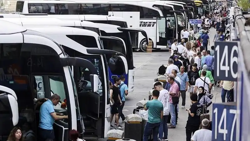 İstanbul'da Göç Rüzgarı: 369 Bin Kişi Şehri Tercih Etmedi