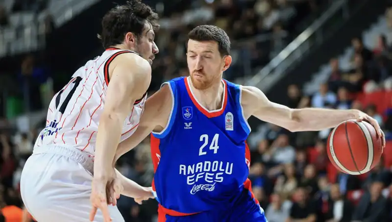 Anadolu Efes, Euroleague'de Şampiyonluk Yolu İçin Hayati Maçta!