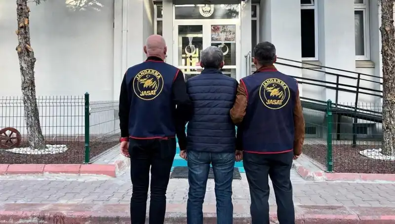 MİT TIR'larının Durdurulmasında Kritik Rol Oynayan Emniyet Müdürü Firari FETÖ Üyesi Yakalandı