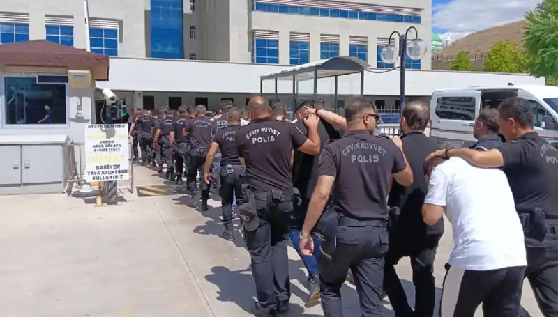 Ankara’da Haraç Çetesi Operasyonu: Avukatların da Arasında Olduğu Ağaç Çürütüldü!