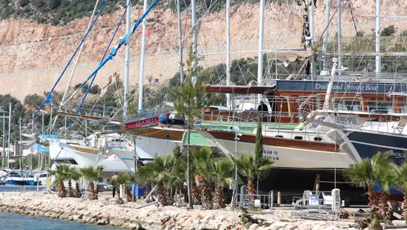 Kaş’ta Gezi Tekneleri Sezonun Açılışını Heyecanla Bekliyor