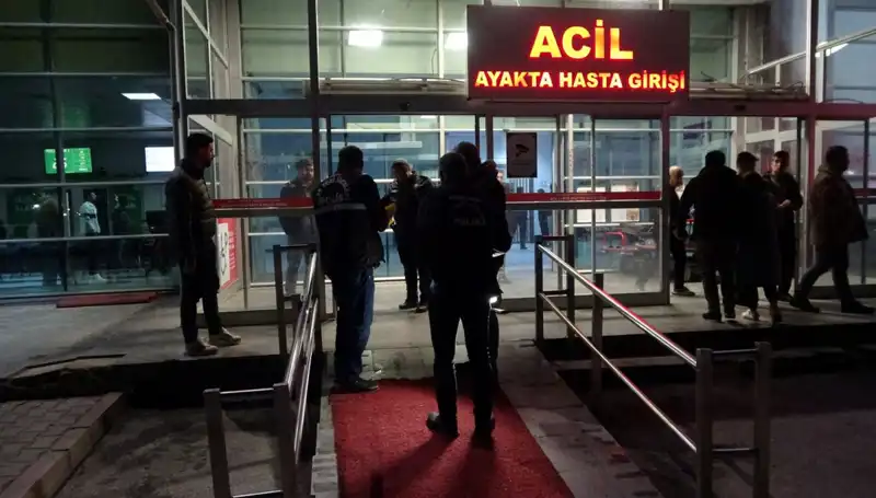Hastane Acil Servisinde Silahlı Kavga: Neler Yaşandı?