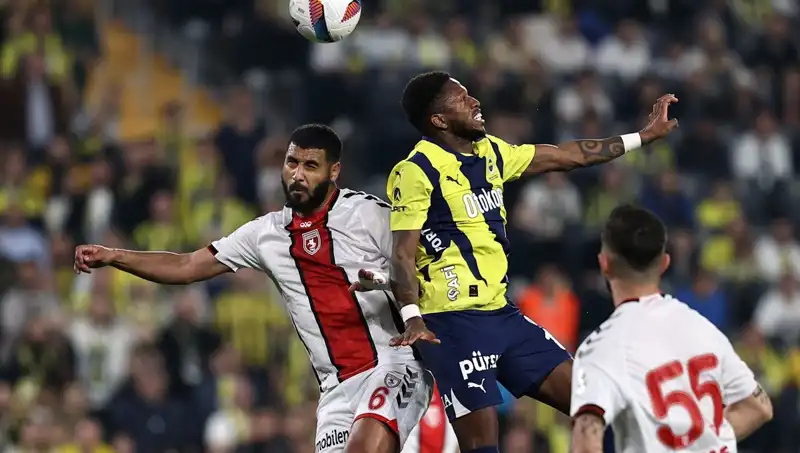 Fenerbahçe'de Uyum Problemi: Sistem Çöküşü Mü Geliyor?